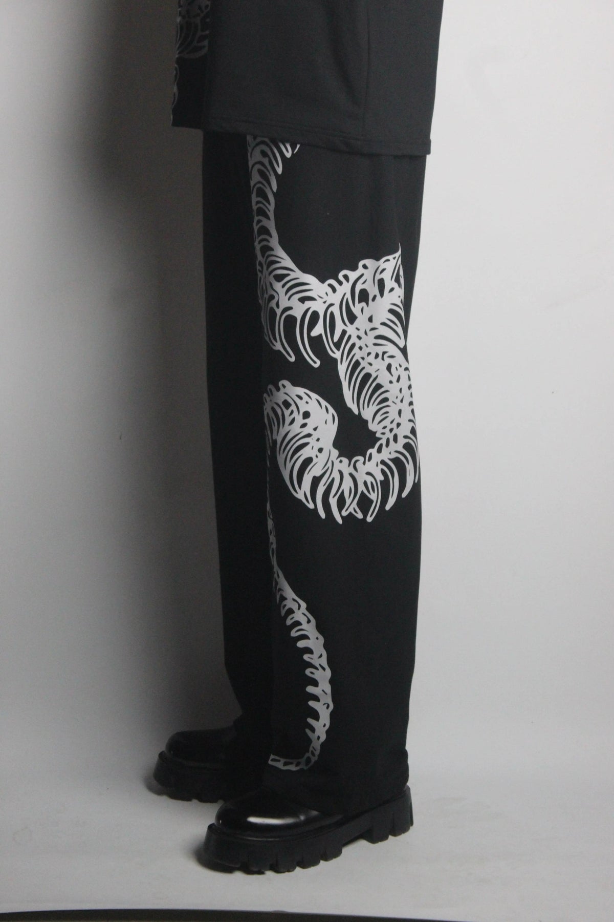 Hebi Unisex Straight Fit Baggy Pants